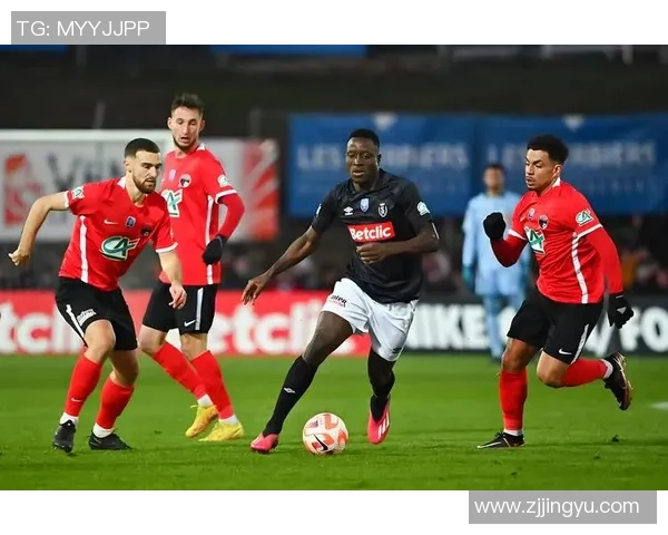 阿德莱德联与墨尔本胜利精彩对决直播全程回顾与分析